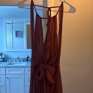 Super cute shin halter dress, never worn size medium